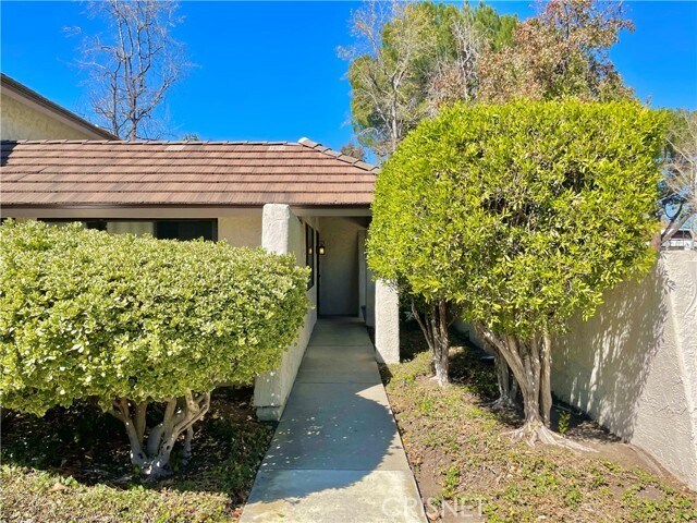 Building Photo - 2860 Instone Ct