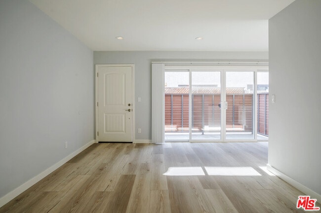 Building Photo - 1116 San Rafael Ave