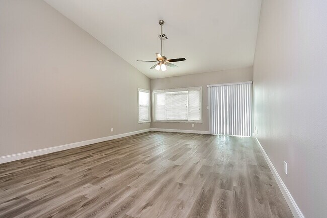 Foto del edificio - 3642 Covewick Dr