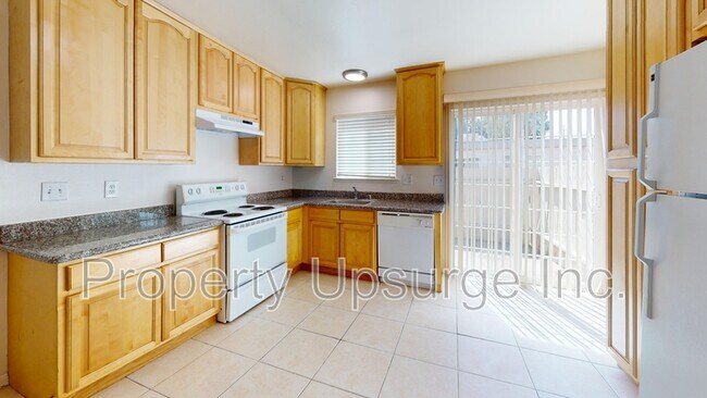 Foto del edificio - 1013 Echo Rd