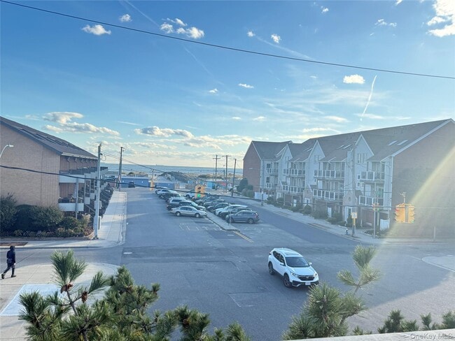 Foto del edificio - 801 E Broadway