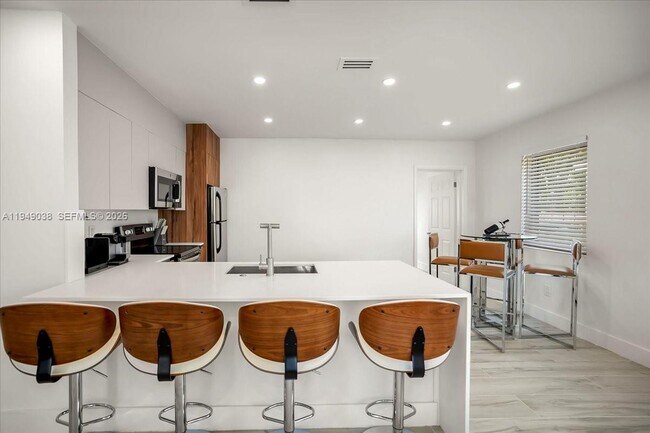 Building Photo - 70 NW 47th Terrace