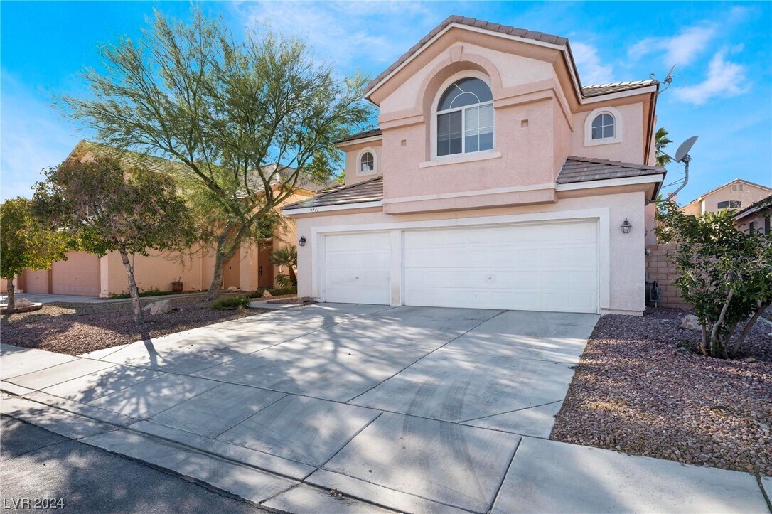 Foto principal - 4741 Blue Moon Ln