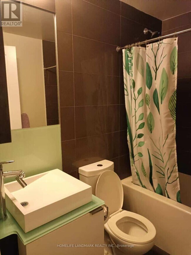 Building Photo - 300 Front St W