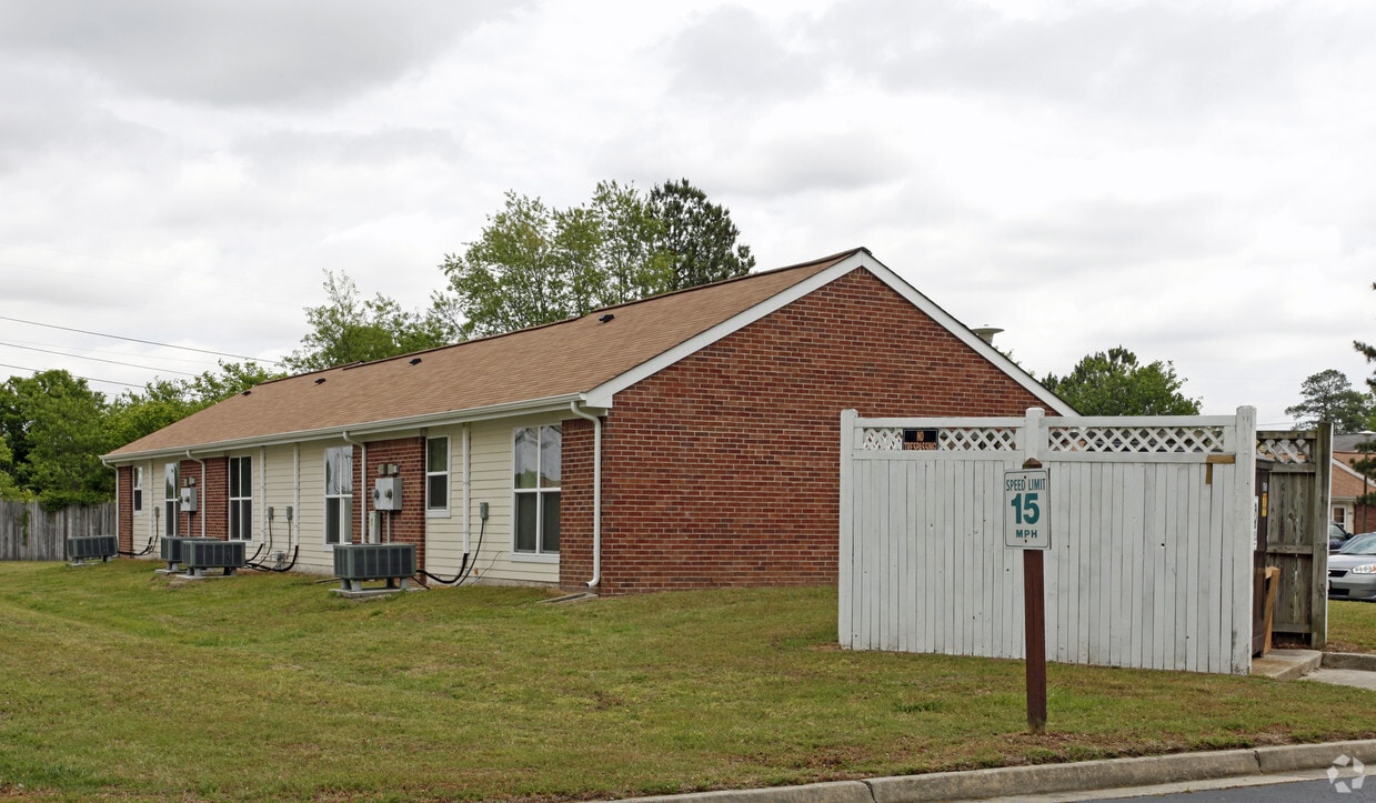 Primary Photo - Bettie S. Davis Village
