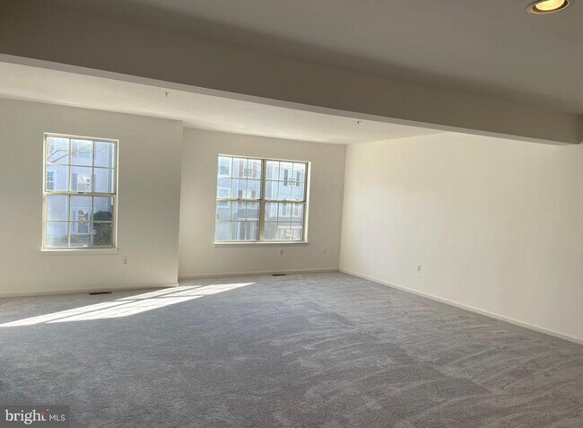 Foto del edificio - 12206 Sleepy Horse Ln