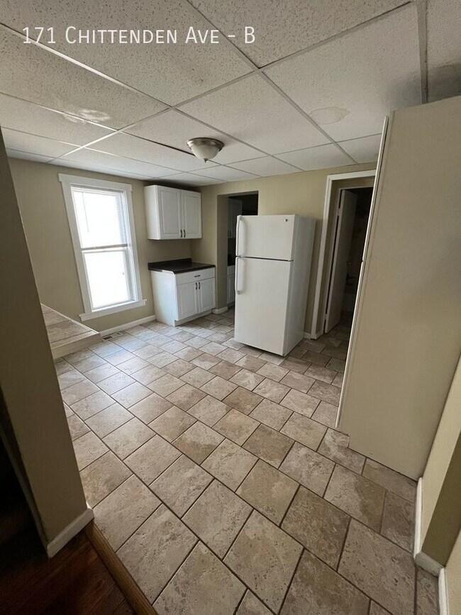Building Photo - Spacious 3 Bedroom Available August 2024!