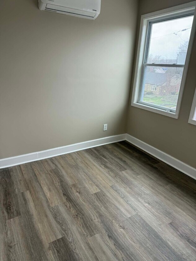 Building Photo - 233 W Madison St