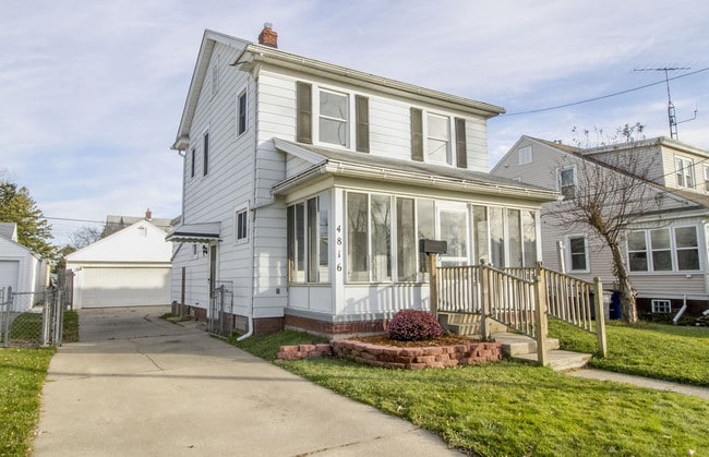 Building Photo - 4816 296th St