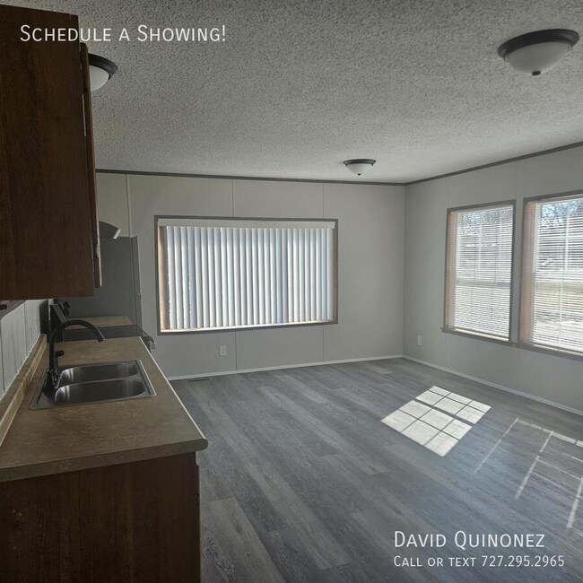 Foto del edificio - 2737 W Washington Center Rd