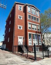 Building Photo - 214 E 37th St
