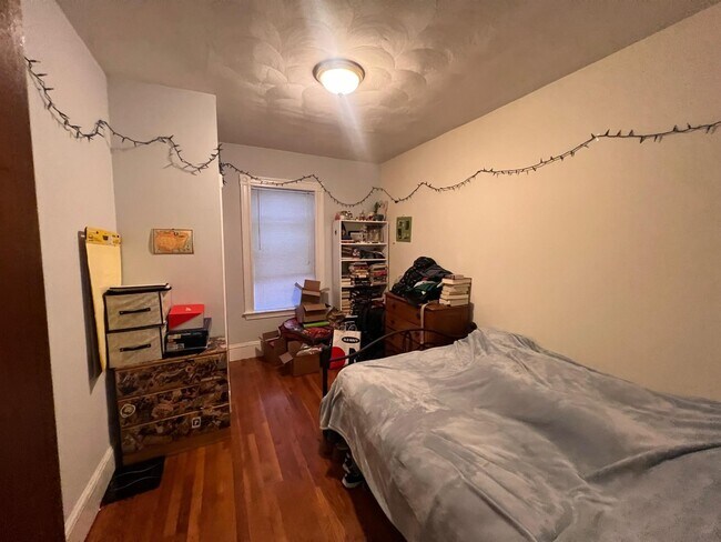 Foto del edificio - 235A Highland Ave