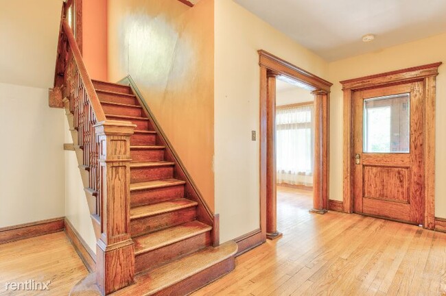 Building Photo - 5 br, 1 bath House - 1132 Bellevue Ave.