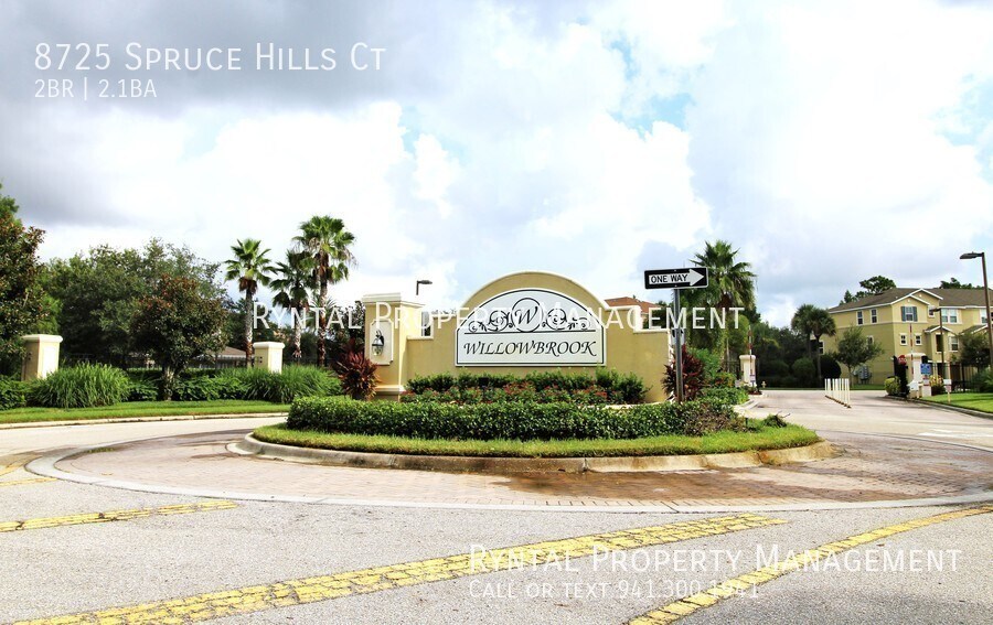 8725 Spruce Hills Ct, Lakewood Ranch, FL 34202 Townhome Rentals in