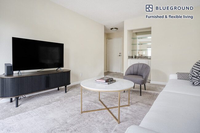 Foto del edificio - 1824 Oak Creek Dr