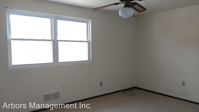 Foto del edificio - 920 Academy Heights Dr