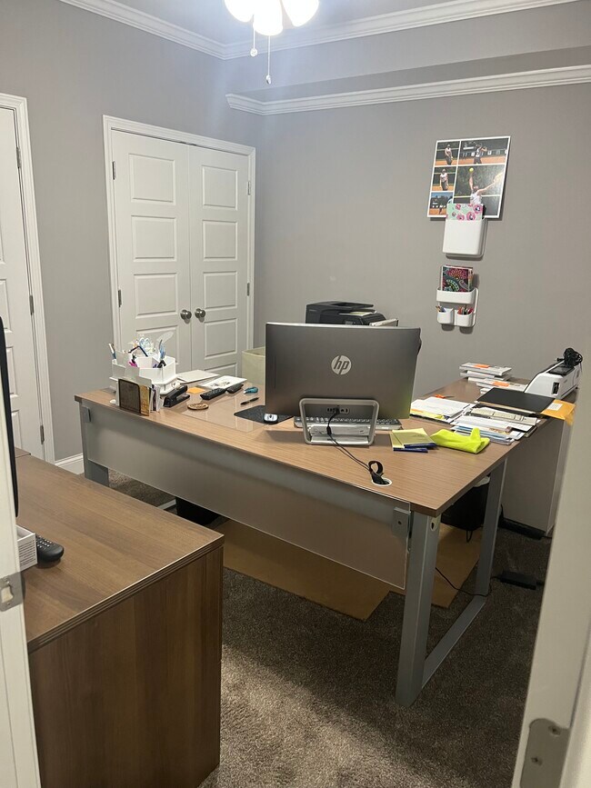 Office or Bedroom - 3018 English Manor Ln