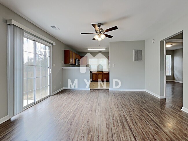 Building Photo - 119 Winding Canyon Dr