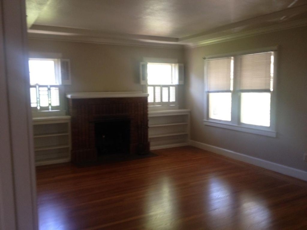 Primary Photo - 921 36th St
