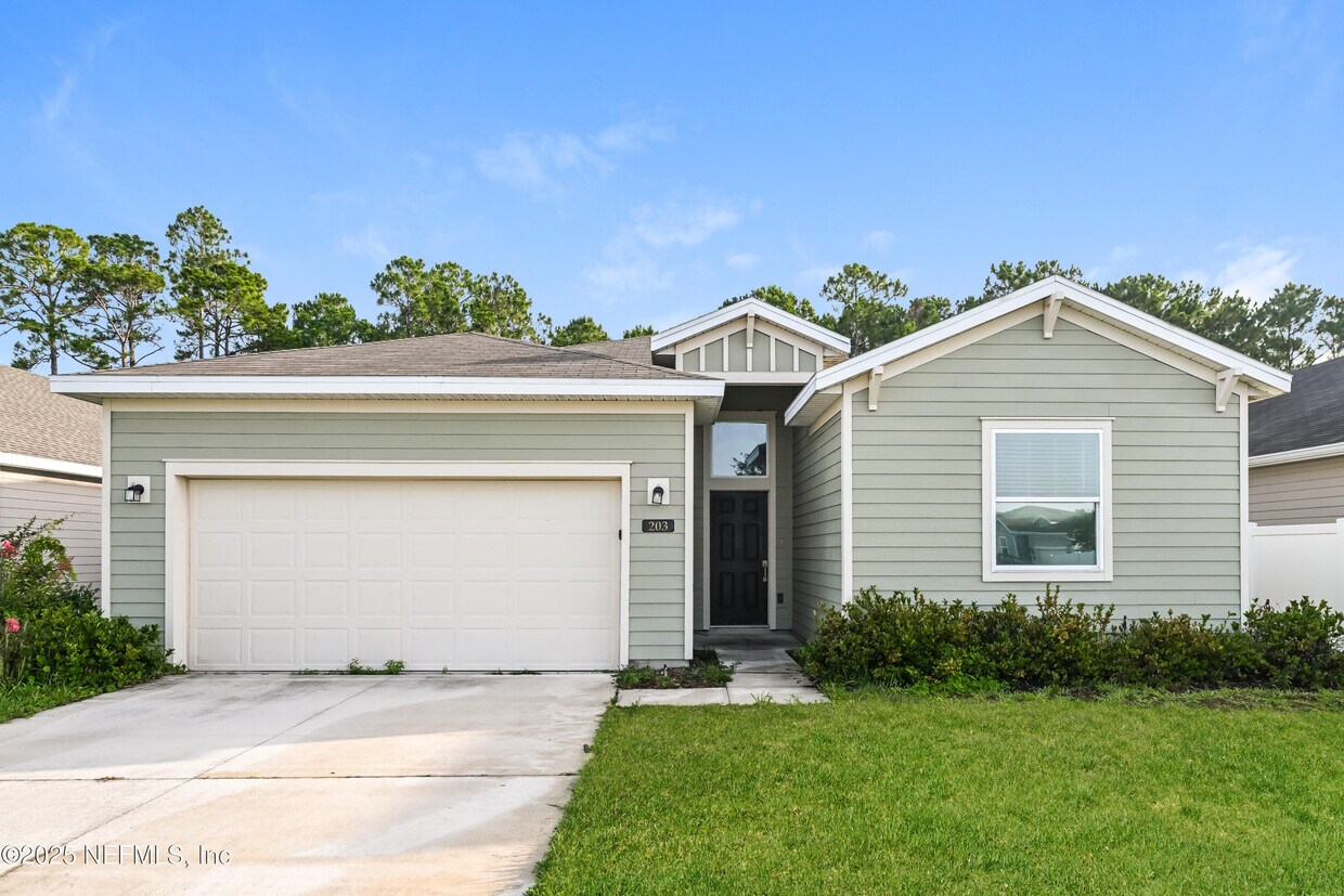 Foto principal - 203 Stone Arbor Ln