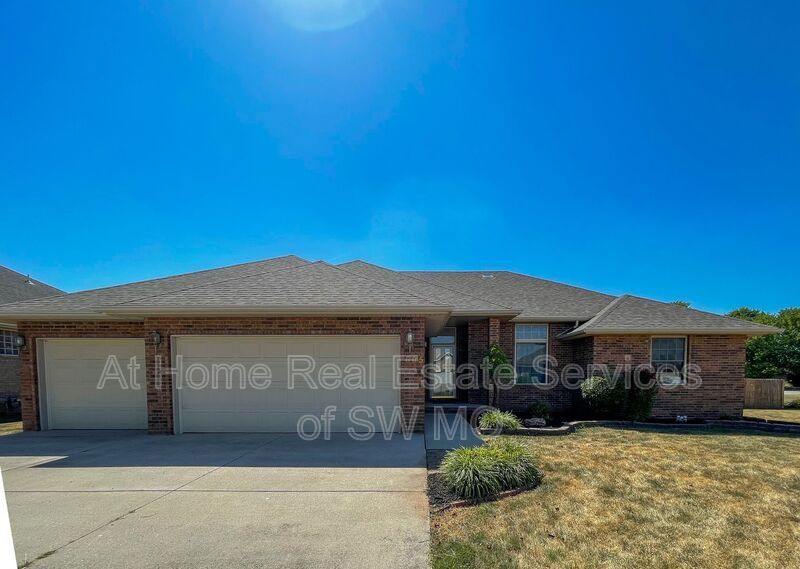 Foto principal - 605 Clover Ct
