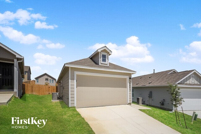 Foto del edificio - 6623 Scarecrow Wy