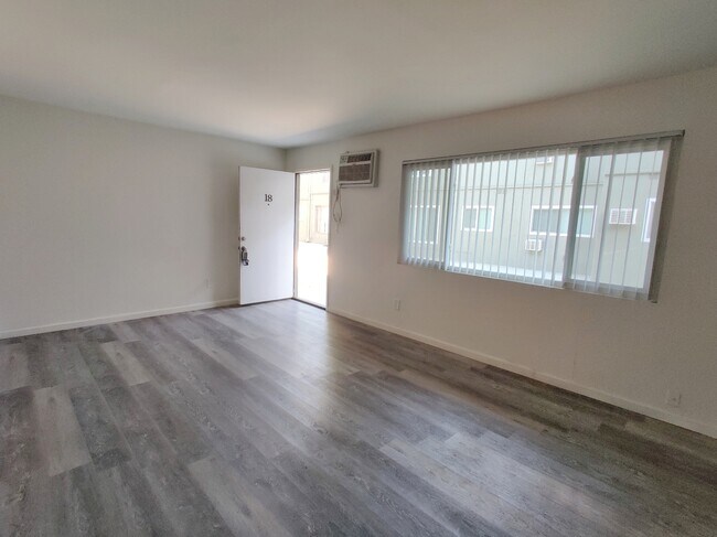 Building Photo - 6240 Lemona Ave