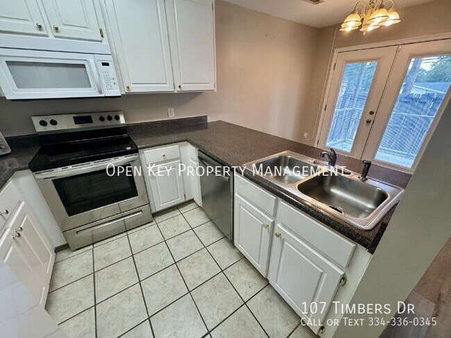 Foto del edificio - 107 Timbers Dr