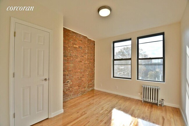 Building Photo - 243 13th St
