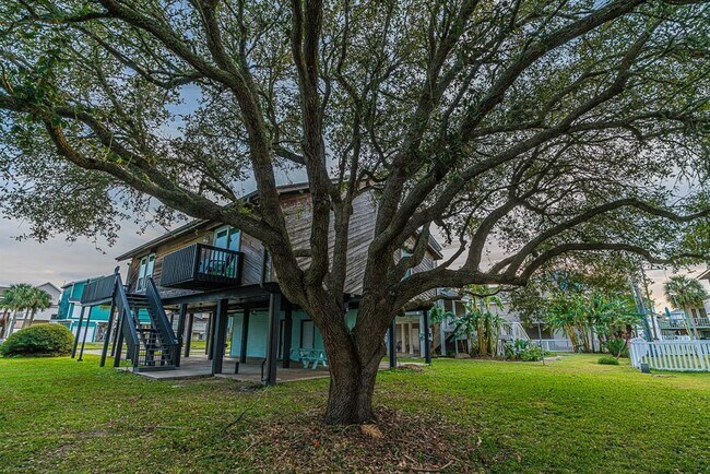 Foto del edificio - 13826 Pirates Beach Blvd