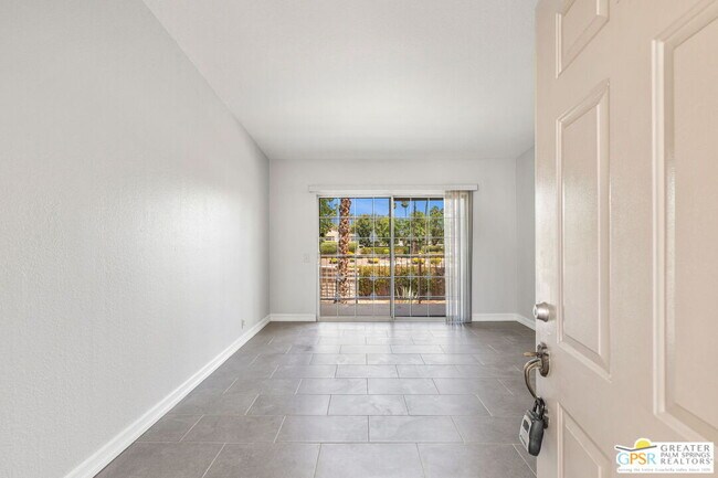 Foto del edificio - 505 S Farrell Dr