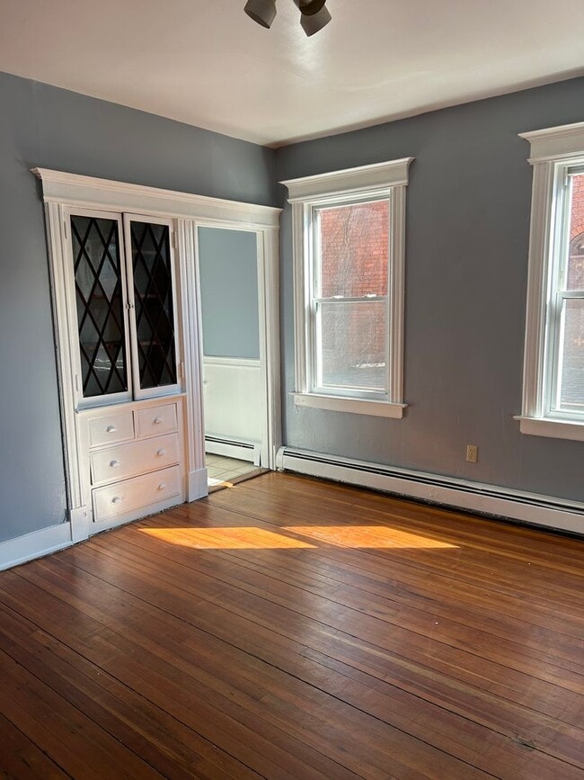 Photo - 558-558 Broad St Apartment