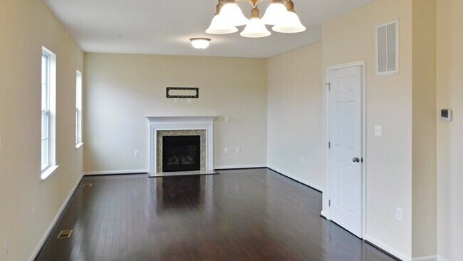 Foto del edificio - 23246 Clarks Rest Rd