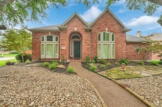 Building Photo - 5701 Hilton Head Dr