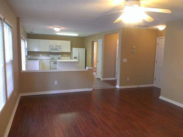 Building Photo - 4001 Crowfield Dr
