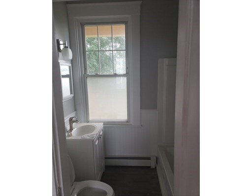 Building Photo - 115 Nesmith St