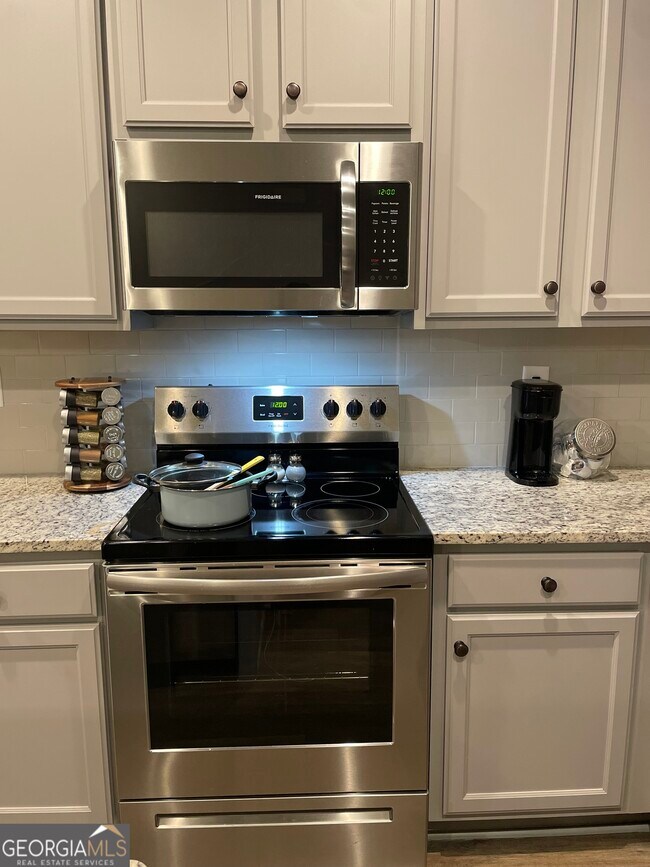 Foto del edificio - 6037 Oak Bend Ct