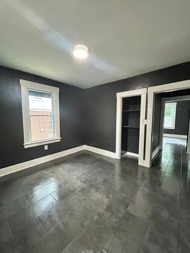 Building Photo - 756 Kippley St