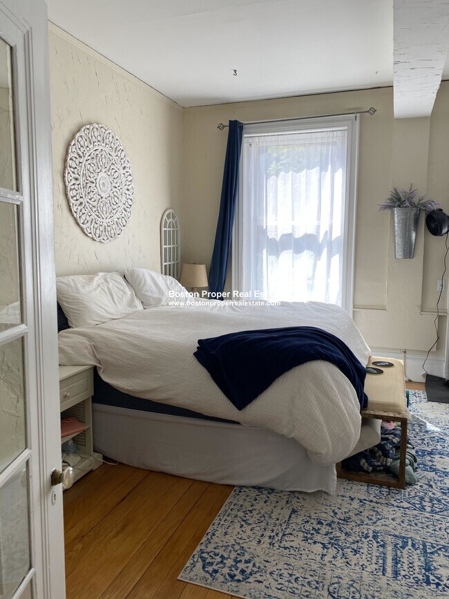 Foto del edificio - 429 Beacon St