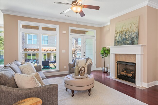 Building Photo - 3 bed 2.5 bath Townhome Addison @ Belle Vista