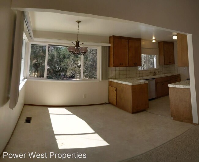 Building Photo - 3 br, 2 bath House - 290 Circle Drive