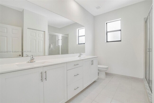 Foto del edificio - 1640 SW 29th St