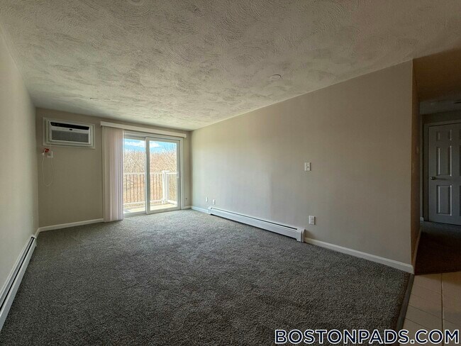 Foto del edificio - 13-27 Kenmar Dr.