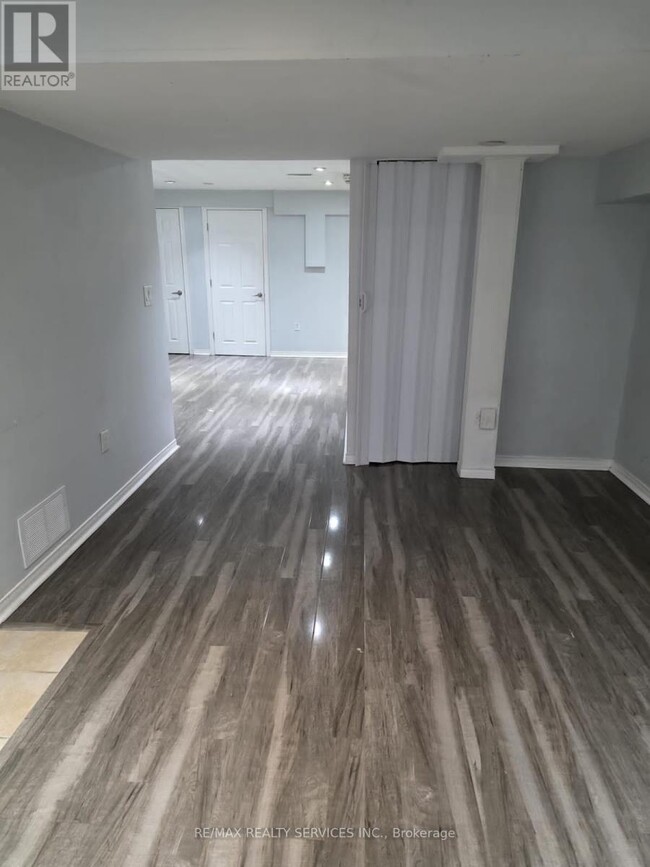 Building Photo - 24 Vivians Crescent