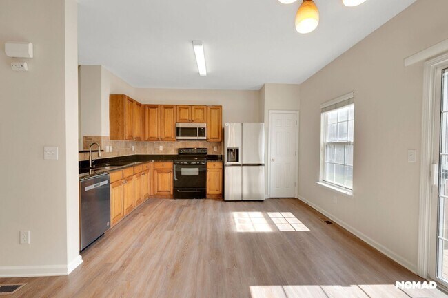 Foto del edificio - Charming 4BR Townhome in Duluth
