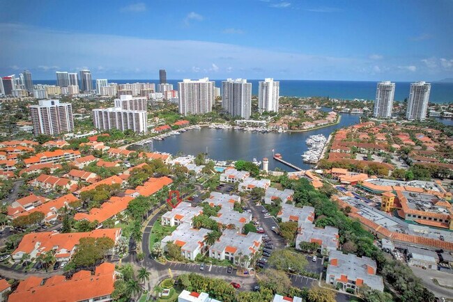 Foto del edificio - 3571 Magellan Cir