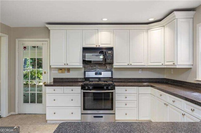 Foto del edificio - 535 Valley Ln NE