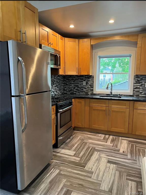 Foto del edificio - 1859 Mayflower Ave