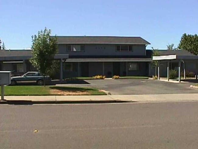 Foto del edificio - 2152 NW North Hill Dr