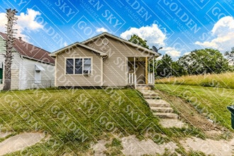 Building Photo - 912 S Macedonia Ave